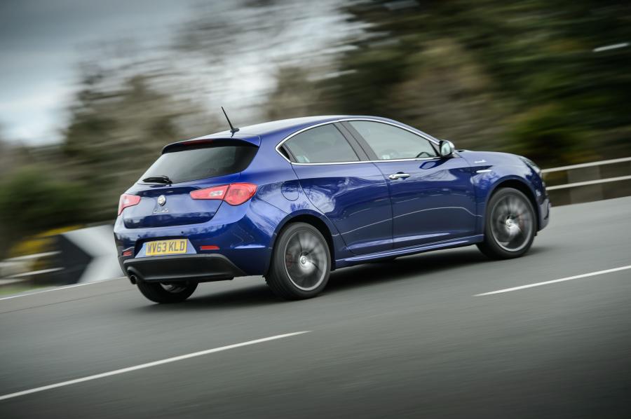  Alfa Romeo Giulietta Sportiva (940) 2014 года  (UK) (фото 30 из 48)
